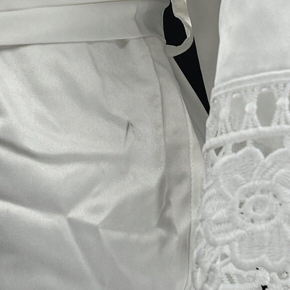 Le Rose Lauren Lace Satin Champagne Robe SIZE M/L White READ - Picture 6 of 11